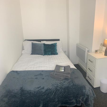Mansfield Street Guest House Манчестър Екстериор снимка