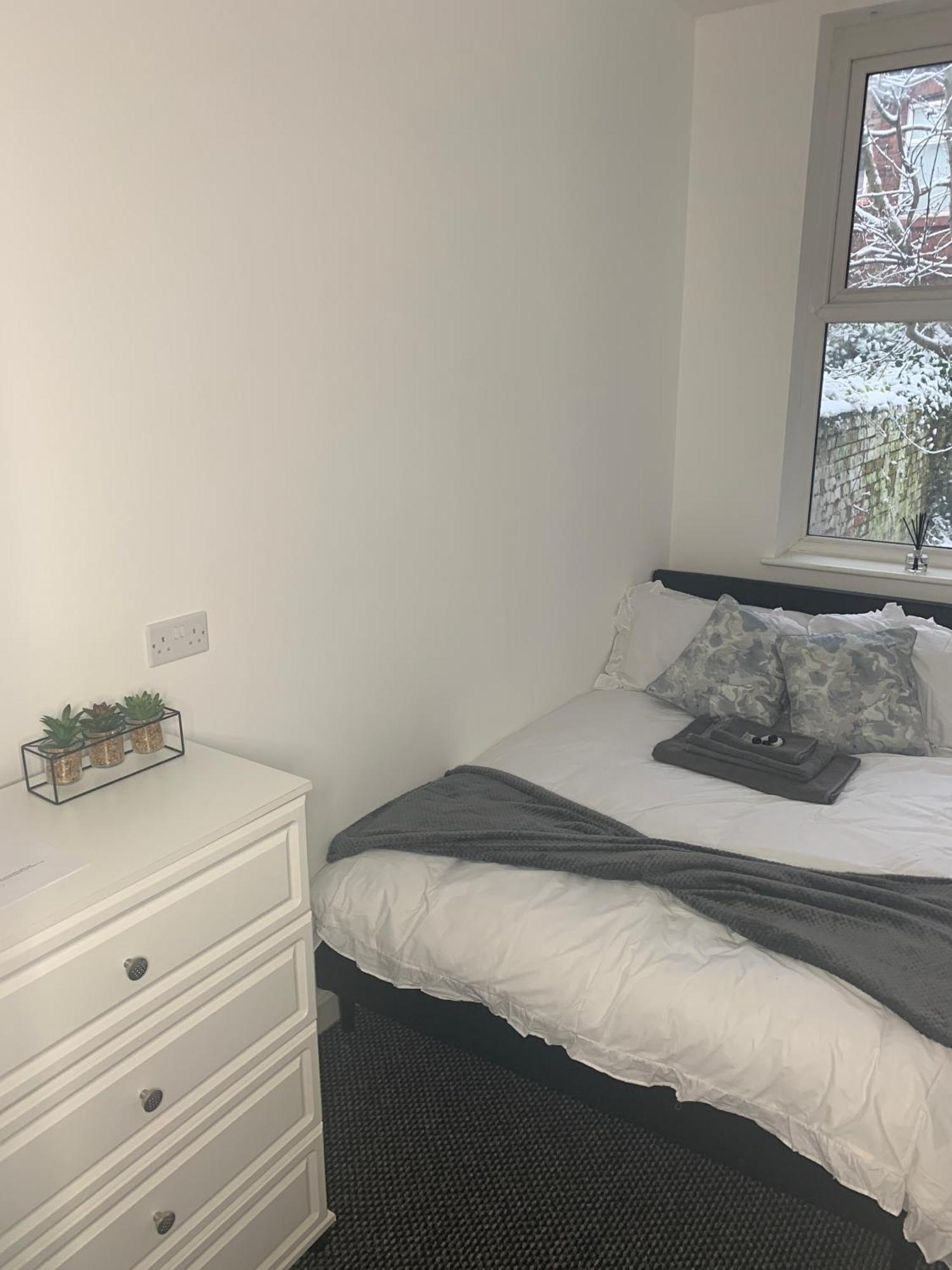 Mansfield Street Guest House Манчестър Екстериор снимка